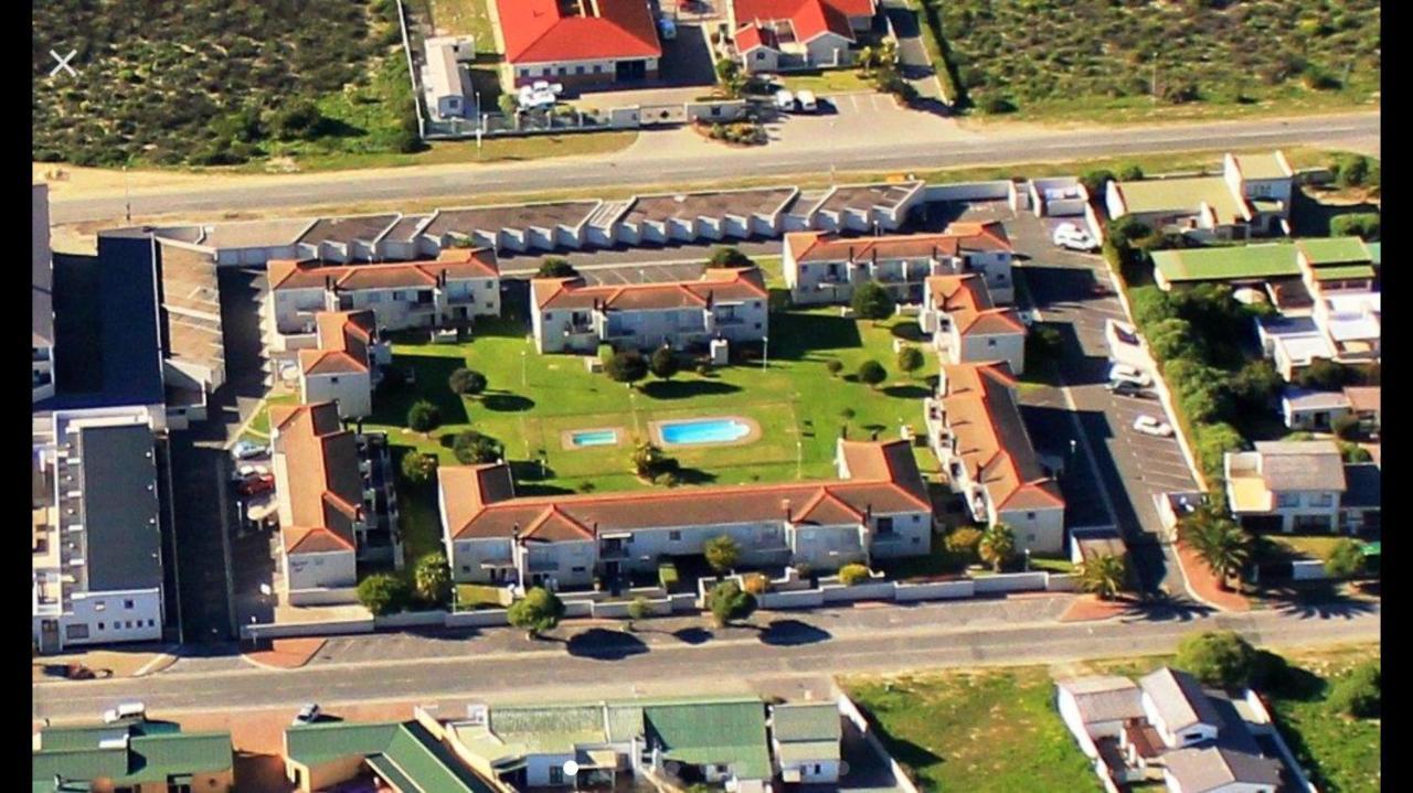 Modern Apartment Close To Kite Beach Langebaan Exterior photo